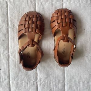 NWOT - Zara kids sandals size 21 (5.5)